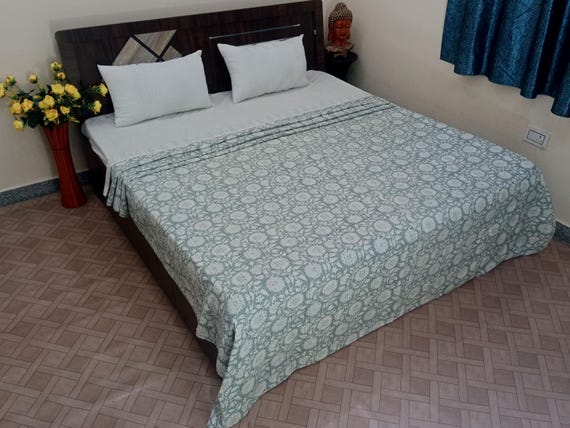 Handmade Floral Kantha Quilt: Queen Size Cotton Bedspread