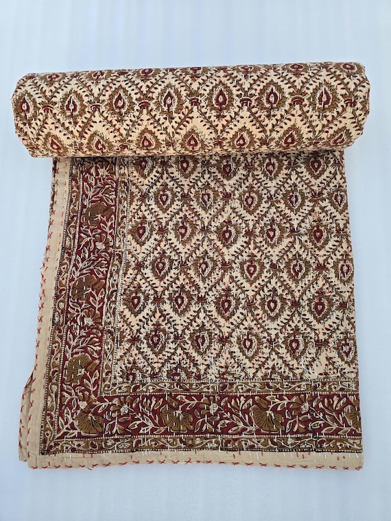 Kantha Quilt Bedding Hand Block Print Floral Blanket Indian Natural Color Hand-Stitched Rural Kantha Bedding Décor Style Summer Trends Quilt