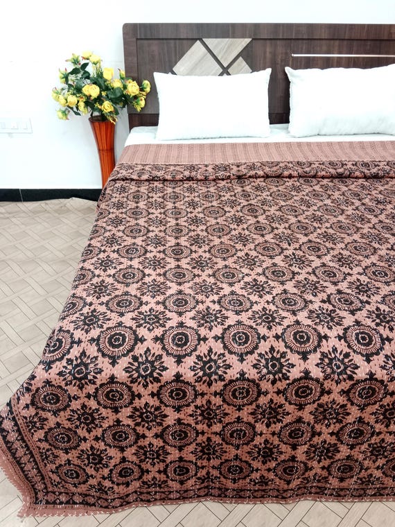 Floral Handmade Kantha Quilt, Vintage Floral Block Print Bedding Vintage Bedding Quilt Gorgeous quilt that has the perfect vintage look