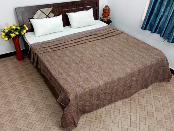 Premium Handcrafted Kantha Quilt, Vintage Style, Natural Vegetable Dye, Eco-Friendly Bedding, Unique Traditional Indian Quilt for Bedroom