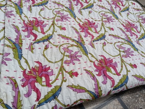 Very Pretty kantha quilt Attractive kantha quilt Beautiful floral Kantha Indian Netural Colour Indian inspired Bedding Hand Stitched bedding