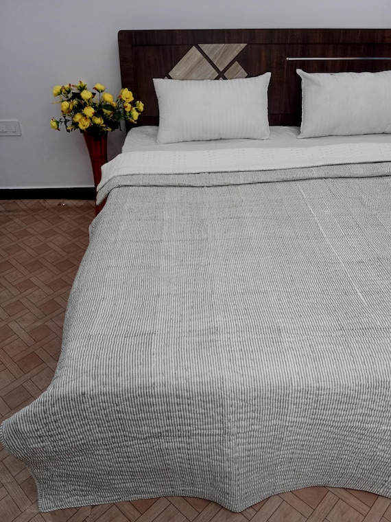 Handmade Indian Reversible Cotton Batting Jaipuri Quilt Striped and Solid Soft Cotton Kantha Quilt Warm Jaipuri Cotton Filled Batting quilt
