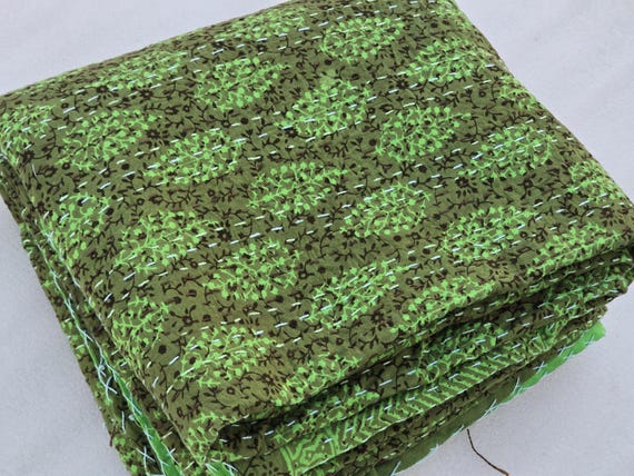 Floral Handmade Kantha Quilt, Vintage Floral Block Print Bedding Vintage Bedding Quilt Gorgeous quilt that has the perfect vintage look