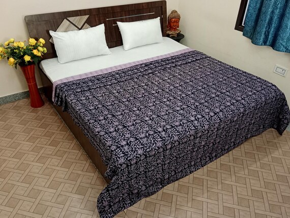 Indian Purple flower Kantha Quilt Bedding Indian print Floral Purple Bedspread Queen Quilt Kantha Quilt Queen purple Kantha Quilted Bedding