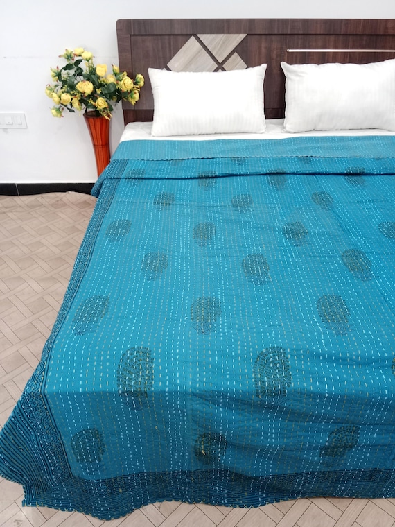 Floral Handmade Kantha Quilt, Vintage Floral Block Print Bedding Vintage Bedding Quilt Gorgeous quilt that has the perfect vintage look