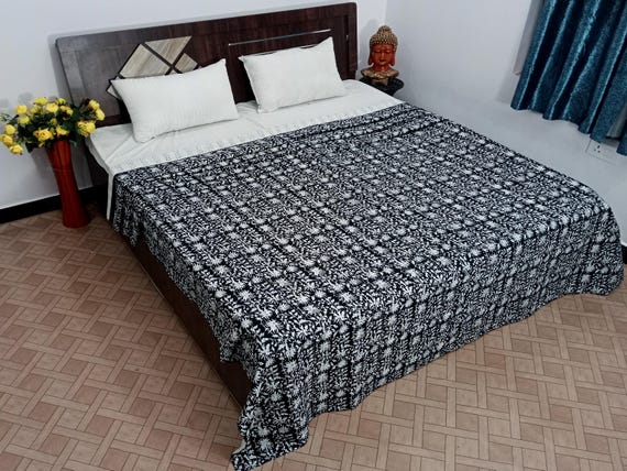 Kantha Quilt Handblock Print floral Kantha Indian Netural Colour Indian inspired Bedding Hand Stitched Rural Quilted Bedspreads