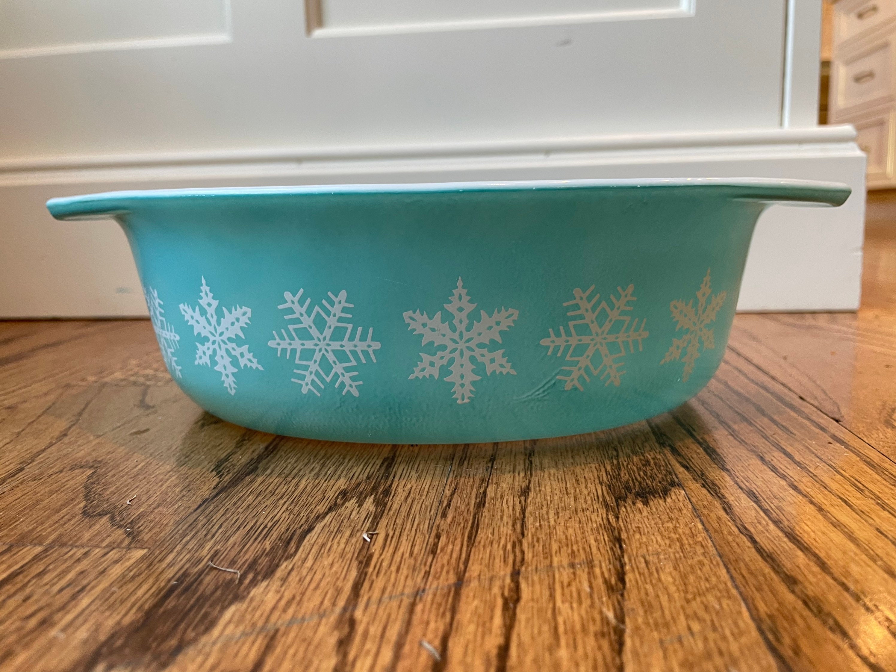 Vintage PYREX Snowflake Aqua Blue Casserole Dish 1 1/2 Qt. No Lid