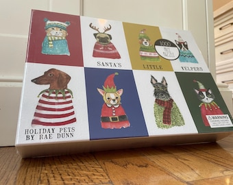 RAE DUNN Santa's Little Yelpers “Holiday Pets” Puzzel van 1000 stukjes 27" x 19" - VERZEGELD