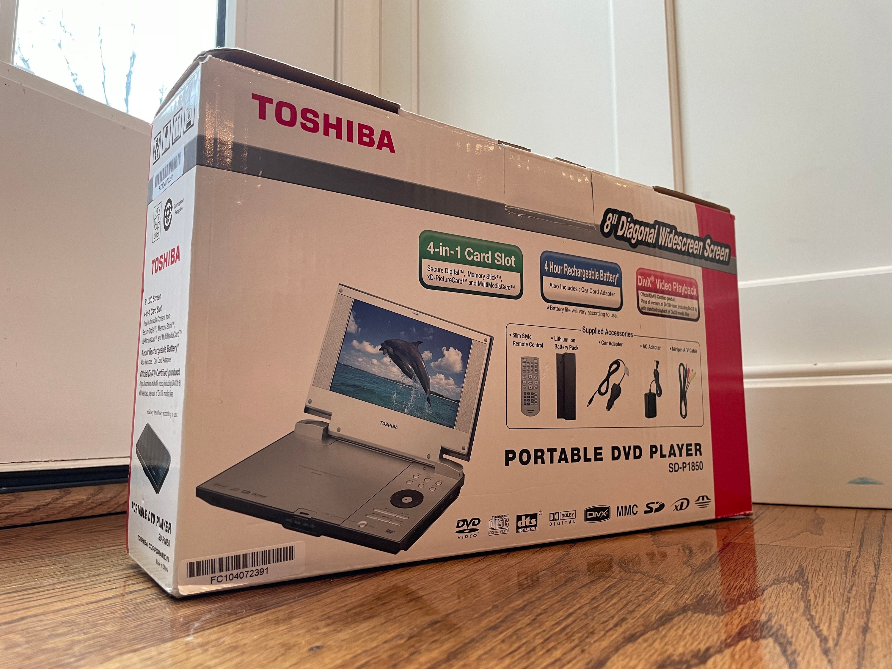 TOSHIBA SD-P1850SJ DVDプレイヤー TOSHIBA ポータブルDVDプレーヤー