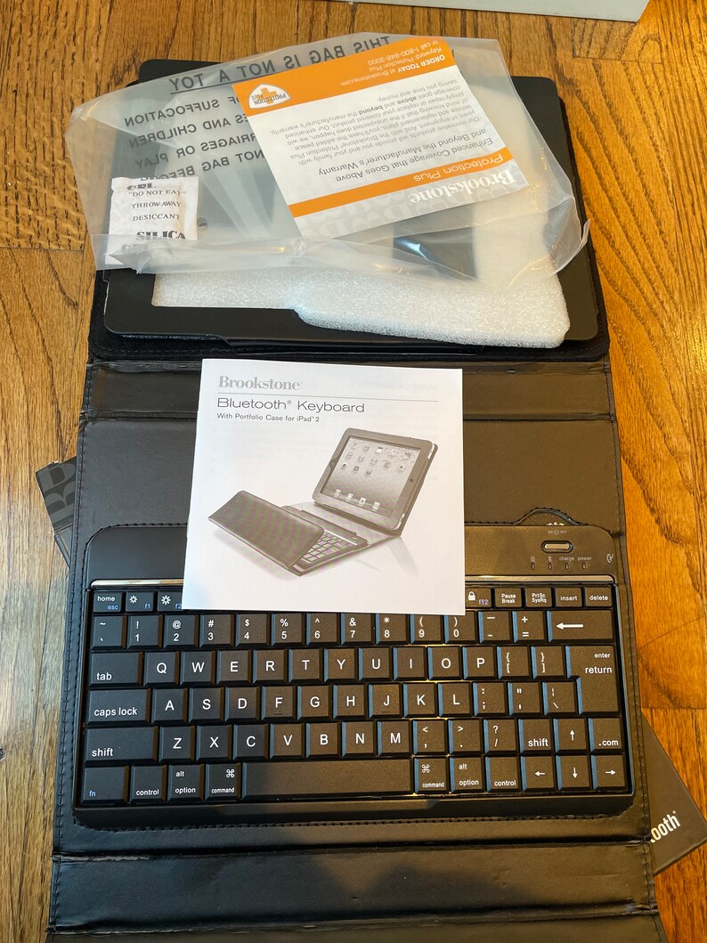 BROOKSTONE Bluetooth Keyboard W/portfolio Case Forapple iPad 2 Black - Etsy