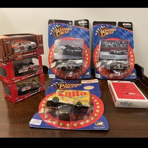 Dale Earnhardt und Dale Jr. Winners Circle Lot mit Bonuskarten