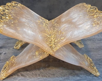 Personalized Resin Quran Stand: Custom Rehal with Gold Flakes