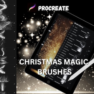 Puede incluir: Una presentación de arte digital con una tableta con las palabras "PROCREATE" y "CHRISTMAS MAGIC BRUSHES". La pantalla muestra una biblioteca de pinceles y ejemplos de efectos de luz. Un lápiz óptico blanco descansa sobre la tableta, con un fondo brillante.