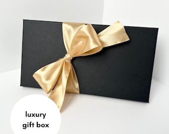 DL Luxus-Schwarz-Geschenk-Box mit Gold Band | 22cm x 11cm