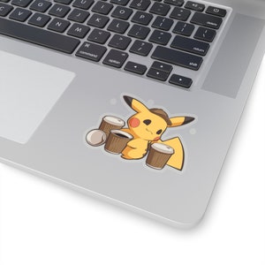 Leuke sticker in koffie-chibi-stijl! Ideaal voor het personaliseren en decoreren van persoonlijke spullen zoals laptop en telefoon
