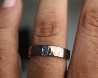Mens Moss agate Wedding Band Baguette Cut Green Agate Band 5mm Solid Gold Ring Mens Solitaire Stacking Matching Band Retro Vintage Ring Gift
