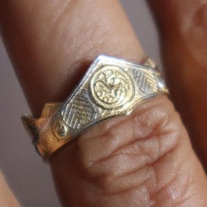 Sterling Silver Crown Ring – Two-Tone Valyrian Crown Oxidized Ring – Fantasy Jewelry, Medieval Cosplay Accessory