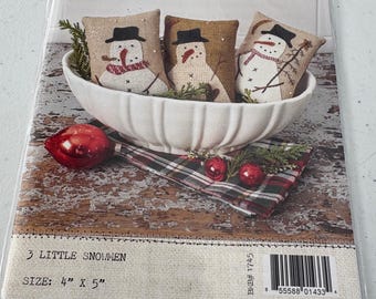 Wool Applique Kit 3 Little Snowmen designed by Buttermilk Basin (Pillows)