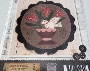 Wool Applique Kit for round wall hanging by Buttermilk Basin (White dove/hearts)