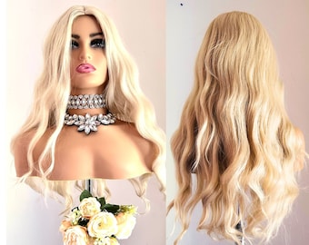 Perruque blonde prête à expédier - Perruque longue et ondulée, Délié naturel réaliste, Perruque de cheveux synthétiques de 28 pouces, Perruque blanche, Perruque Wear and Go