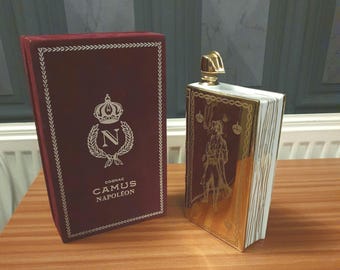 アンティーク雑貨 CAMUS Napoleon Cognac Grande Marque 22k Gold Gilded Cagnac Camus Grande Marque Napoleon Decanter