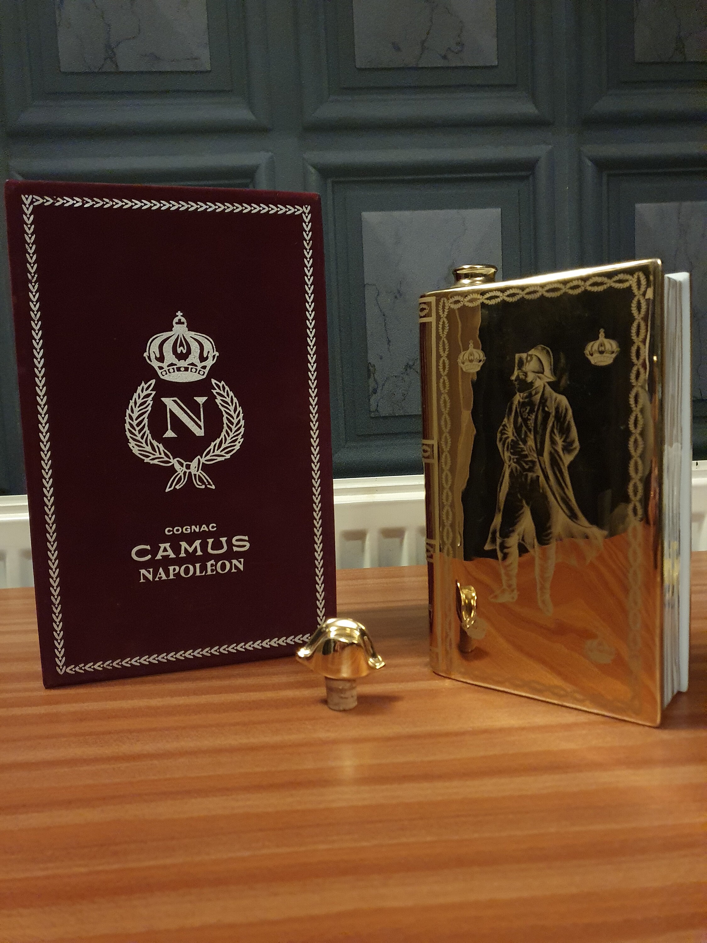 22k Gold Gilded Cagnac Camus Grande Marque Napoleon Decanter