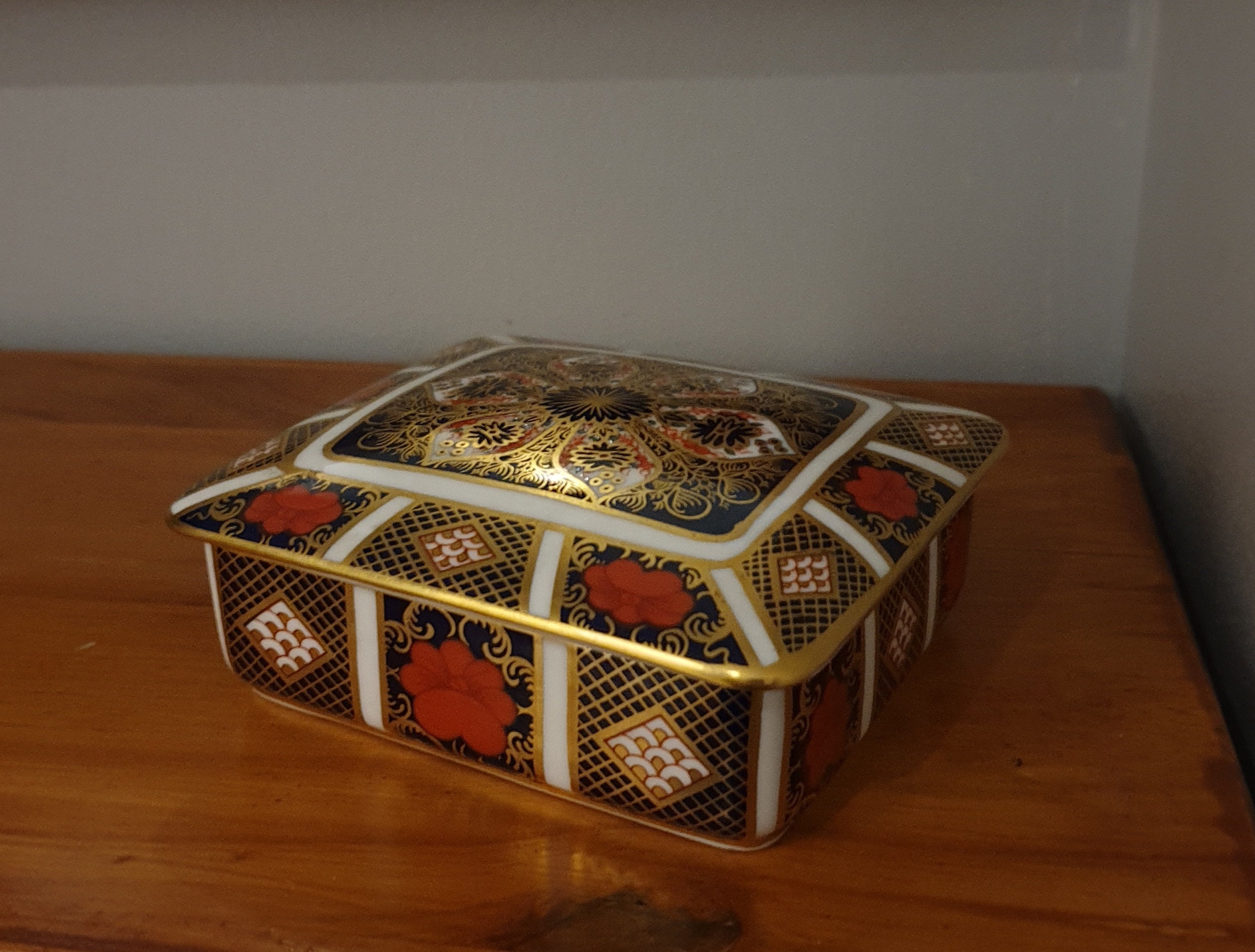 Royal Crown Derby Old Imari Lidded Trinket Box - Etsy UK