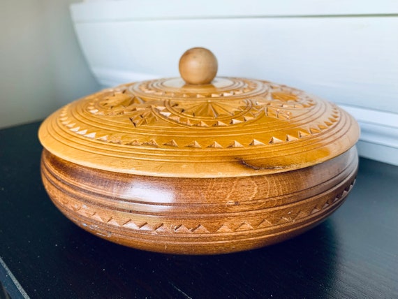 Vintage Carved Round Wooden Box - image 10