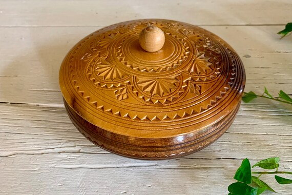 Vintage Carved Round Wooden Box - image 8