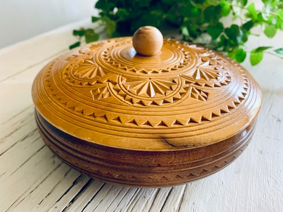 Vintage Carved Round Wooden Box - image 3