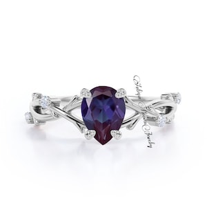 Dainty Pear Alexandrite Ring, Color Change Alexandrite, 925 Solid Silver, Purple Blue Alexandrite, Wedding Engagement Ring