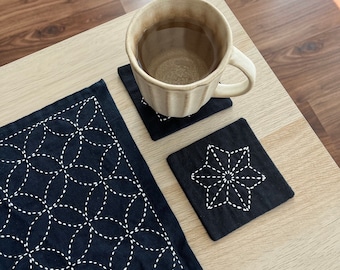 Juego de 2 posavasos de tela sashiko bordados a mano, color azul índigo, con costura japonesa, tapete para taza de té hecho a mano