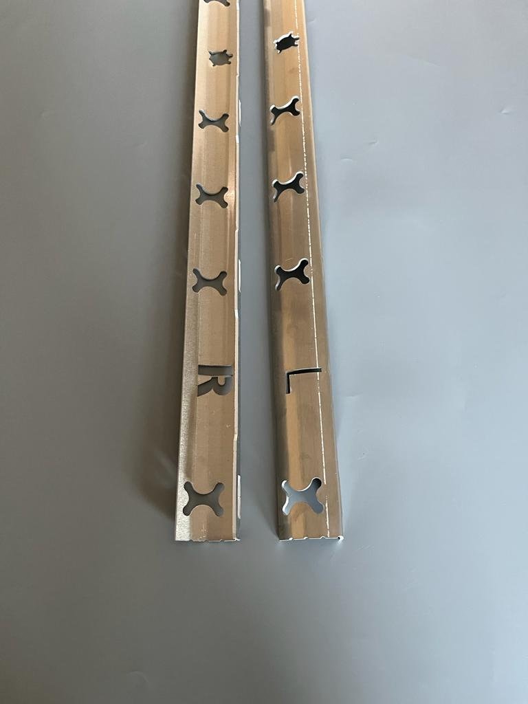 New Pair of BMW E36 COUPE * Convertible Door Panel Repair Brackets Card M3 325is