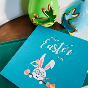 Carte 3D Happy Easter Bunny Bicycle Pop Up. Une délicieuse carte de voeux de Pâques surprise pour les enfants, les enfants, la famille et les amis. 15 cm x 15 cm image 3