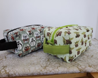 Mandalorian/Grogu Boxy Zippered Bags