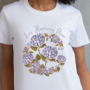 Hydrangea Flower Shirt Aesthetic Floral Graphic TShirt Hydrangea Floral Tee Gift for Her Gardner T-shirt Hydrangea Lover Cute T Shirt Flower