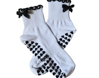 Calcetines con lazo en blanco y negro y agarre en forma de corazón para Pilates, Yoga, Barra o Lagree