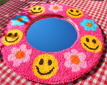 Punch Needle Mirror, Tufted Rug Mirror, Hand Punched Mirror, Tufted Rug Flower, Housewarming Gift