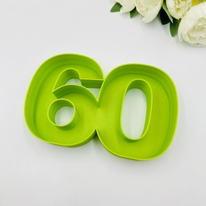 Numéros de joint à remplir Plateau de 6,5 pouces Sweet 16 Boîte de numéros d'anniversaire pour plat de charcuterie Blocs de numéros creux pour décorations de table Boîte de numéros 3D