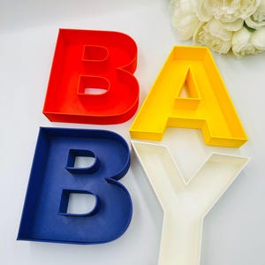 Letras rellenables de 10" Iniciales de recién casados Letras vacías independientes Letras grandes con nombre de bebé Letras vacías Bandeja con iniciales huecas Letras para mesa