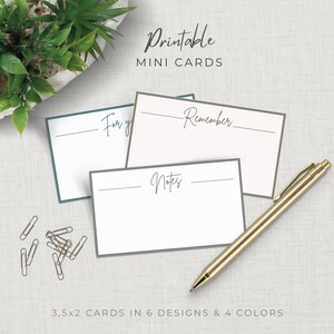 Puede incluir: Un conjunto de mini tarjetas imprimibles con las palabras "For y", "Remember" y "Notes". También hay un bolígrafo dorado y clips. Las tarjetas miden 3,5 x 2 pulgadas. El texto "Printable MINI CARDS" está en la parte superior.