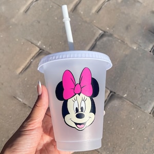 Mickey Mouse and Friends :Plastic Reusable 16 oz plastic kid&#39;s tumblers with lid and straw.