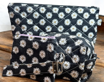 Floral Make-up Tasche Gesteppte Daisy Beutel Reiseveranstalter Handgefertigte Kosmetiktasche Armband Münzbeutel Kulturtasche Reißverschluss-Beutel Geschenk für Frauen