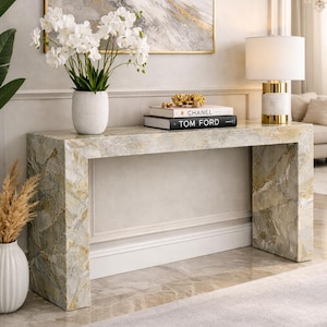 Consolle in marmo verde realizzata a mano: elegante base decorativa. immagine 1