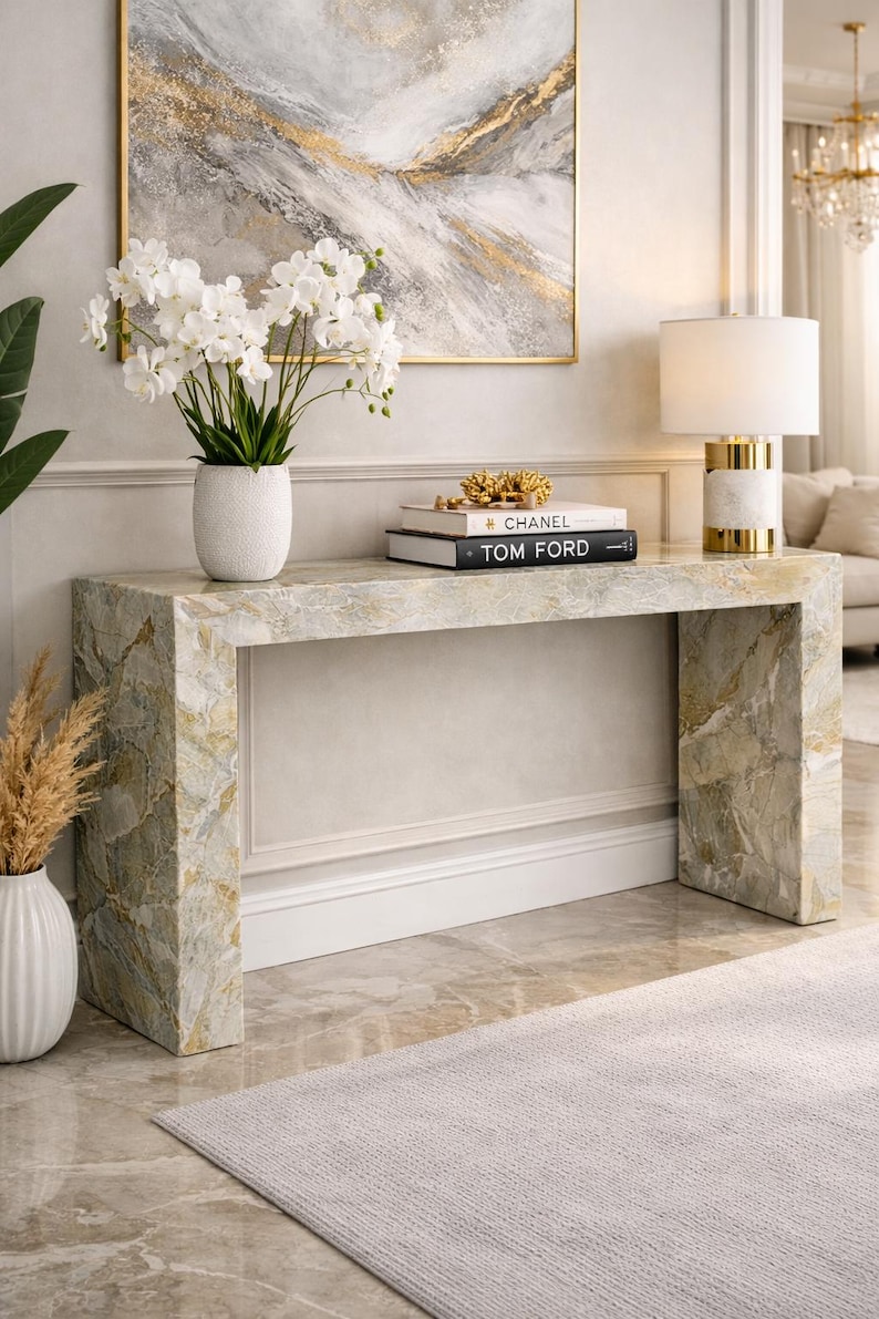 Consolle in marmo verde realizzata a mano: elegante base decorativa. immagine 1