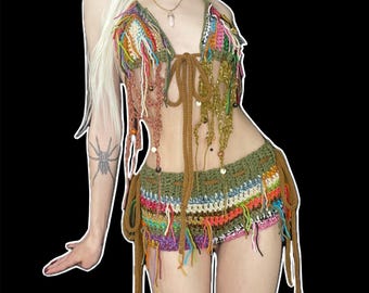 Conjunto coordinado WANDERLUST - Micro mini shorts de talle bajo + top de bikini - lazo ajustable con efecto desgastado, estilo rave, bosque, hippie, fantasía, festival