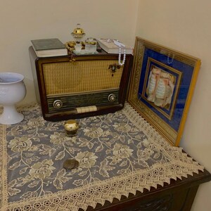 Rare Vintage Radio - A Unique Family Heirloom - Exclusive Item in Stock!