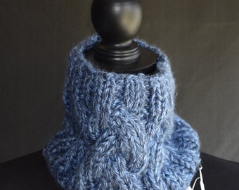 Calentador de cuello con cable grueso - Tejido a mano - Sleepy Hollow