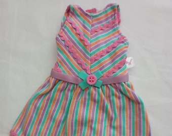 Vintage hübsches gestreiftes Kleid für Modepuppe
