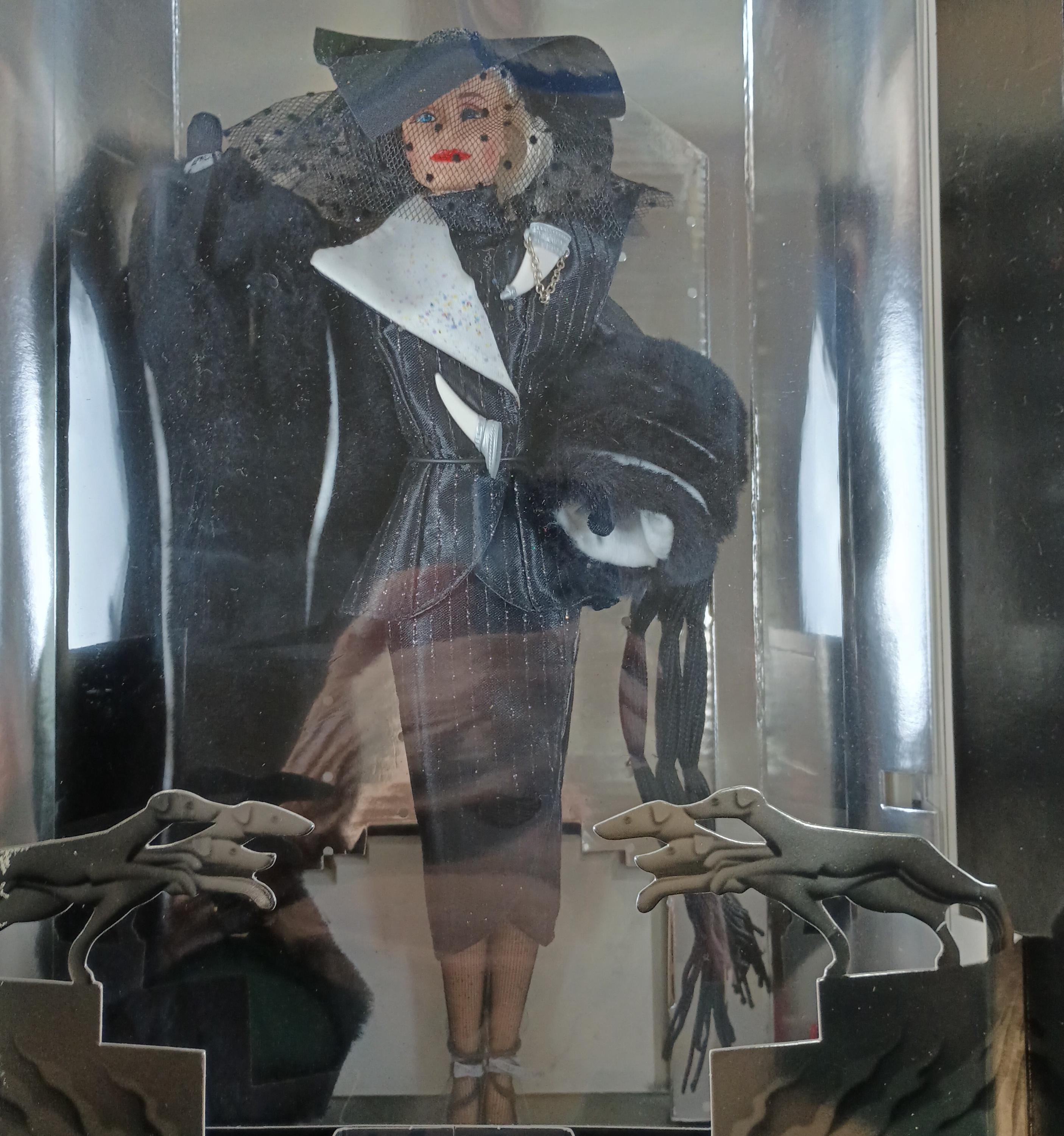Barbie 16295 - Cruella De Vil Power In Pinstripes (neuf, Sous Blister)